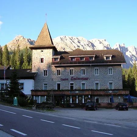 Отель Castel Latemar 3*